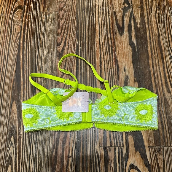 Savage X Fenty Neon Green Lace Bralette - Picture 2 of 4